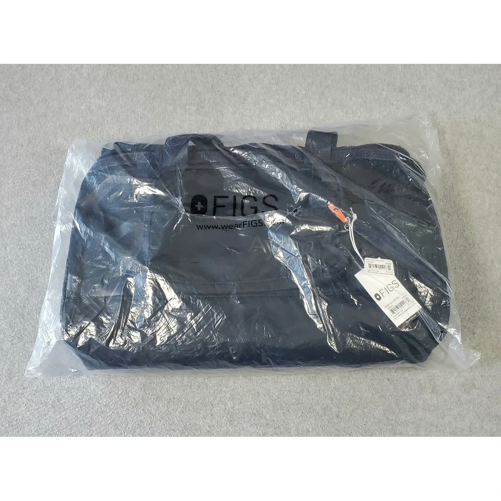 FIGS SCRUBS Midnight Blue 8 Pocket Weekender Duffle Bag Aya Healthcare New Tags